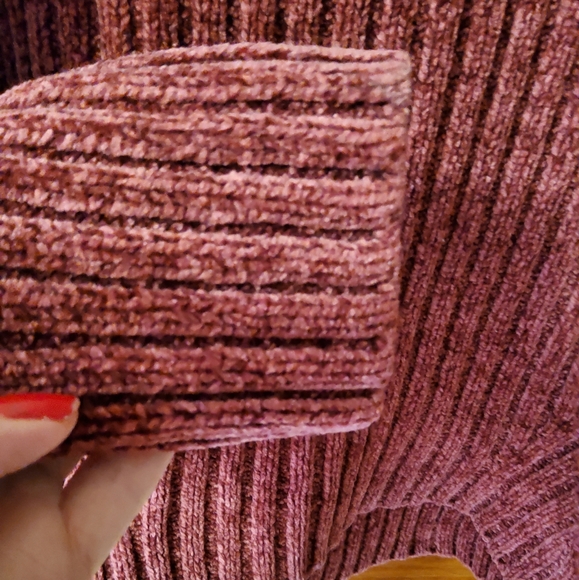 Jachs Girlfriend New York Sweater - Picture 5 of 6